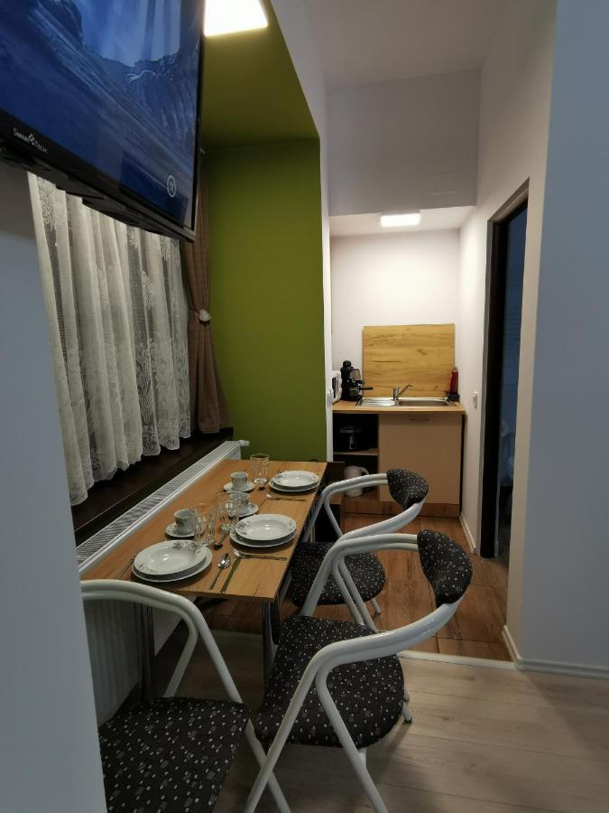Ambient Deluxe Apartman Gyula Exterior photo