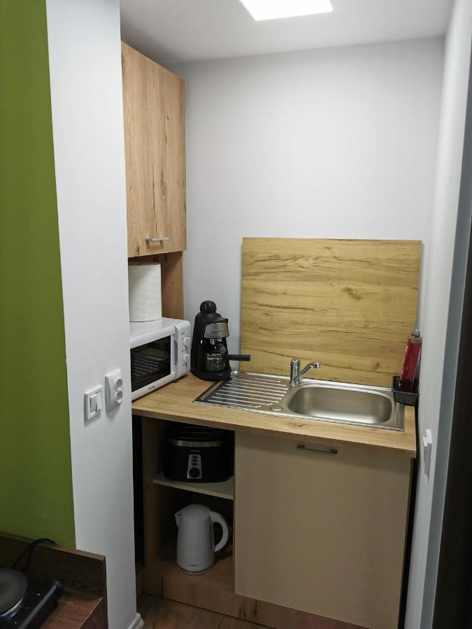 Ambient Deluxe Apartman Gyula Exterior photo