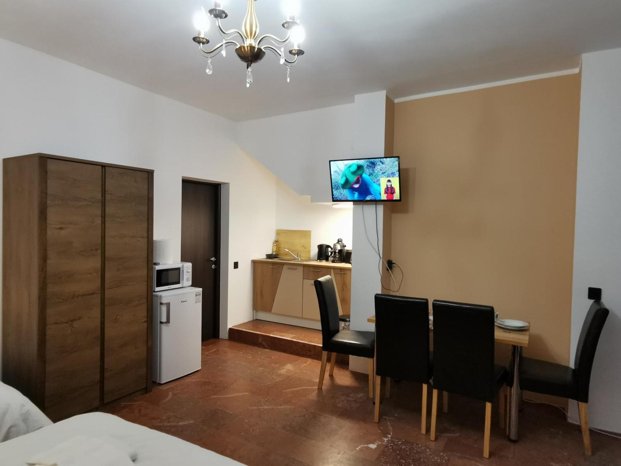 Ambient Deluxe Apartman Gyula Exterior photo